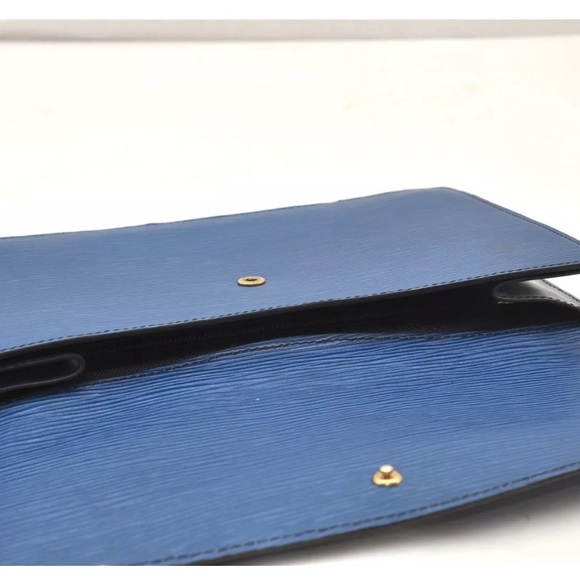 Authentic Louis Vuitton Epi Montaigne 27 Clutch Hand Bag Blue - Picture 12 of 14